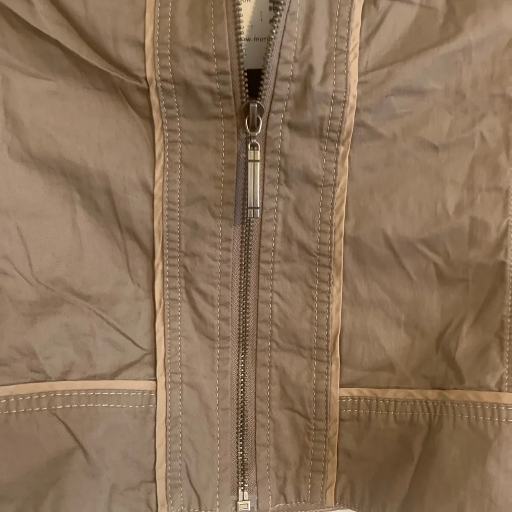 COPY - Jacket - Picture 2 of 5